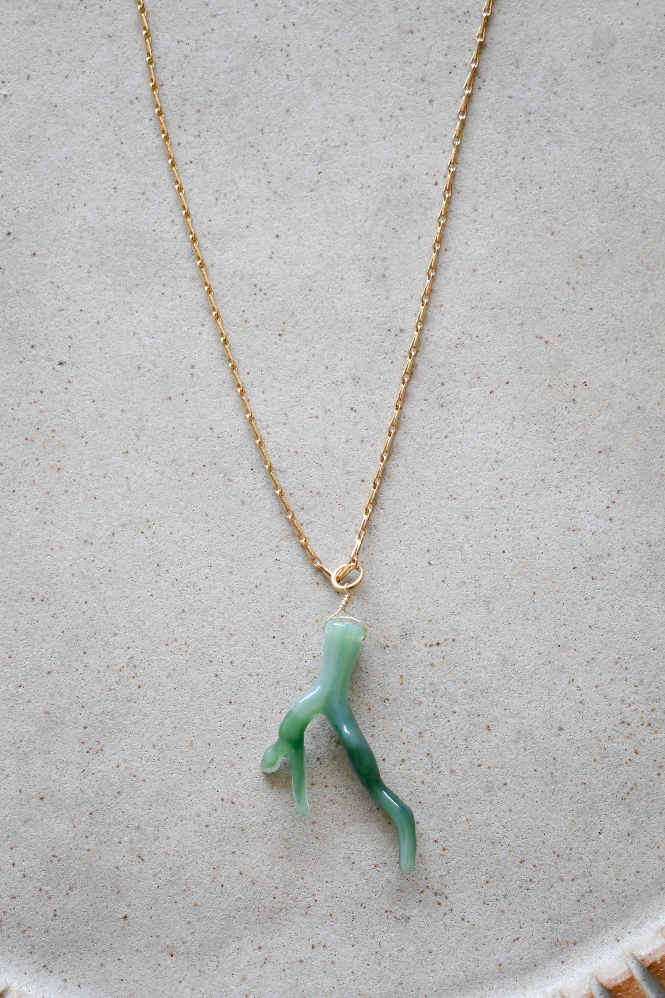 Collar No 143