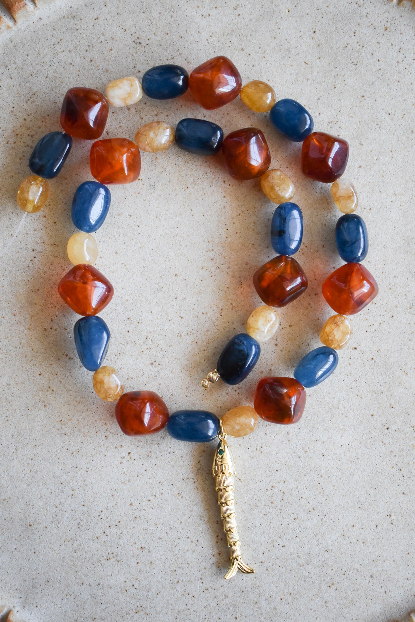 Collar No 124